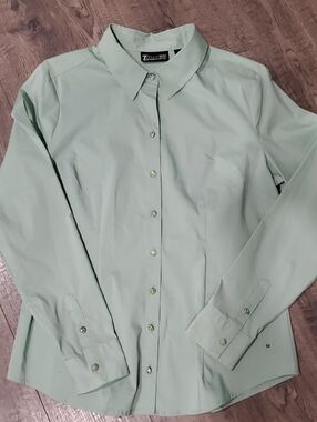 New York & Company Women's Light Mint Green Button-Down Shirt